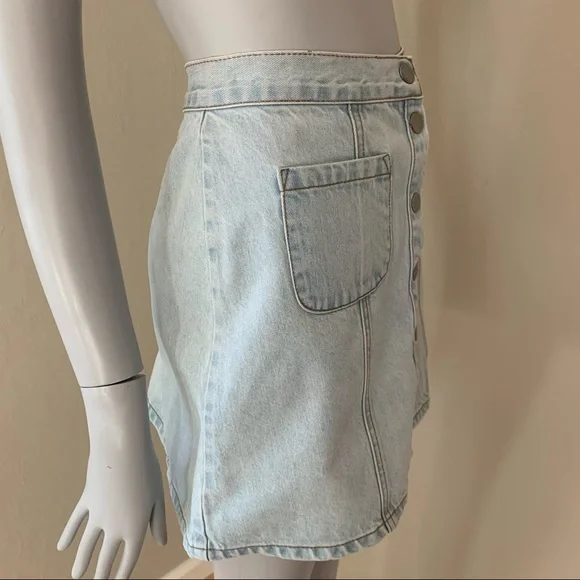 BDG Light Blue Denim Snap Front Pocket Mini Skirt Size Small - Picture 10 of 15